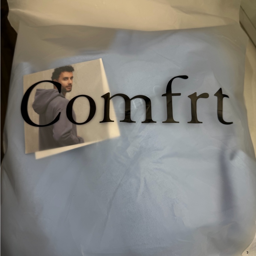 Comfrt Men's Sky Blue Hoodie